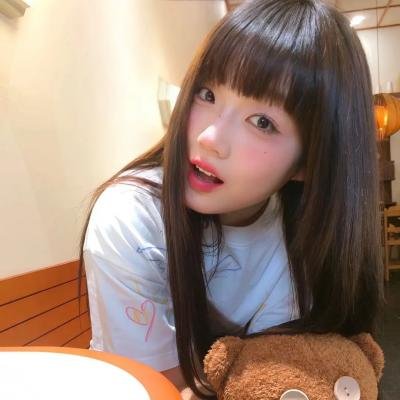 踉跄女孩